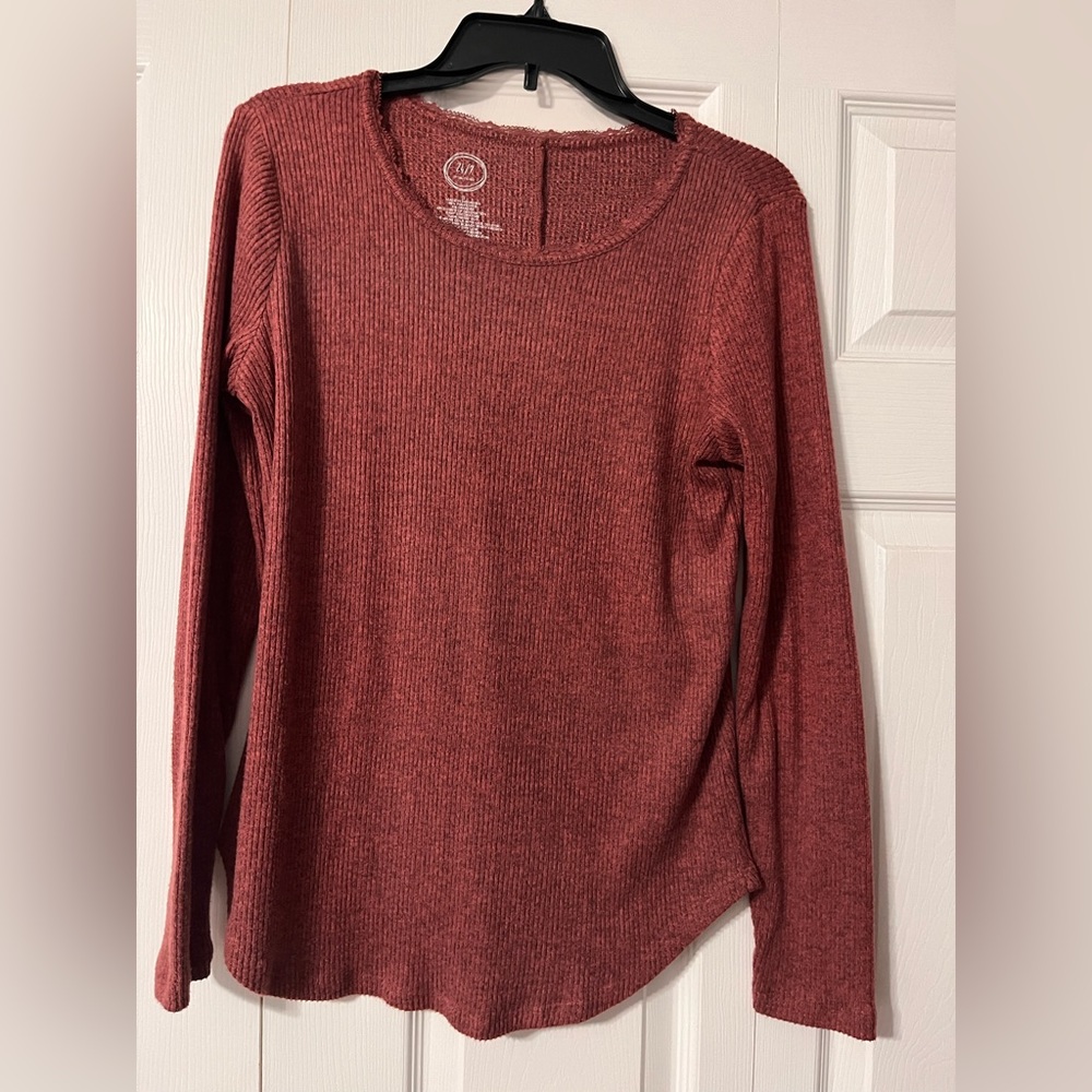 Long sleeve shirt, size small, worn twice